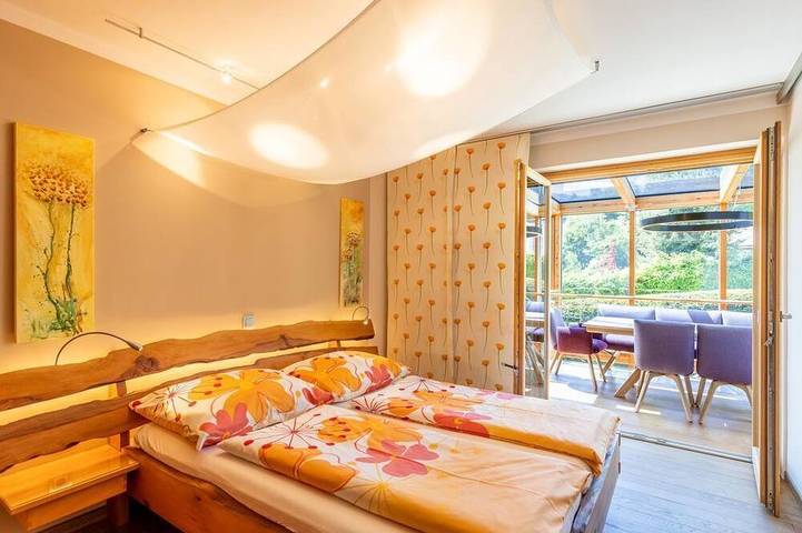 Romantikzimmer \"Birne\" mit Wintergartenzugang - Haus Bergblick in Fuschl am See, Bezirk Salzburg-Umgebung