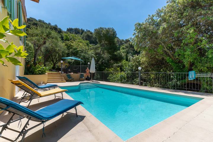 Villa für 8 Personen, mit Terrasse und Garten in Nizza - 4