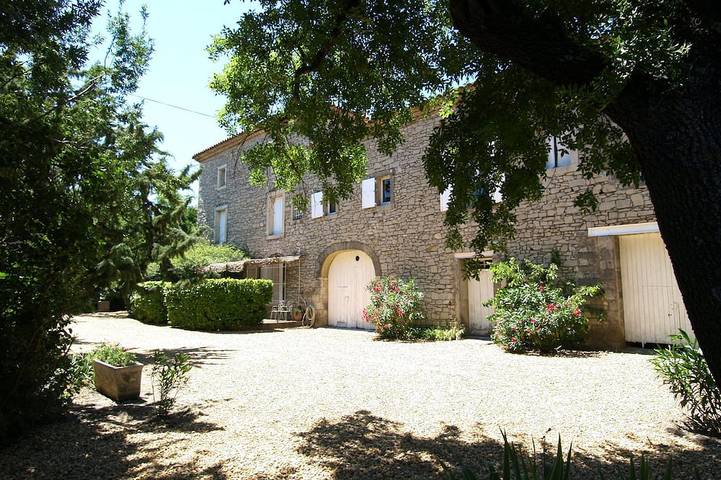 Location de vacances pour 2 personnes, avec Terrasse et Jardin à Sardan
