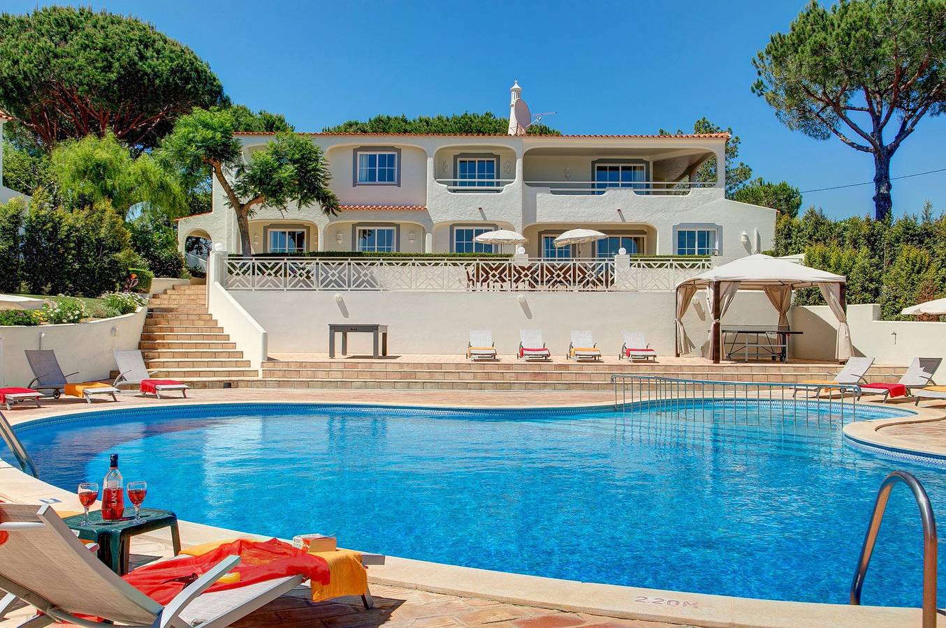 Villa Beirais by Villa Plus in Almancil, Parque Natural da Ria Formosa
