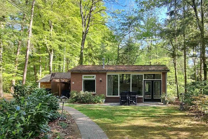 Bungalow voor 2 personen, with Terras and Tuin as well as Sauna in Epe