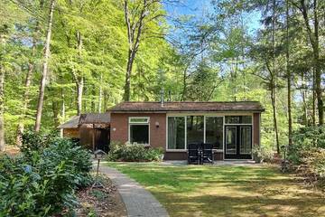 Bungalow für 2 Personen, mit Whirlpool und Terrasse sowie Garten und Sauna, mit Haustier in Gelderland