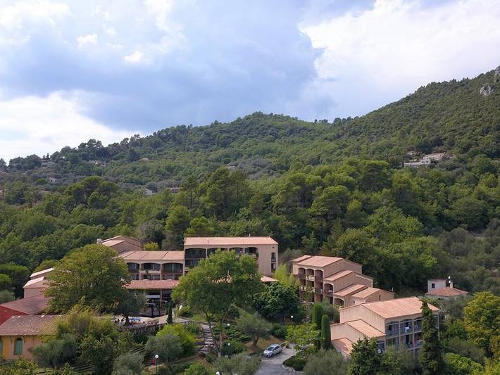 Camping pour 6 personnes, avec bassin pour enfant dans les Alpes maritimes - 3