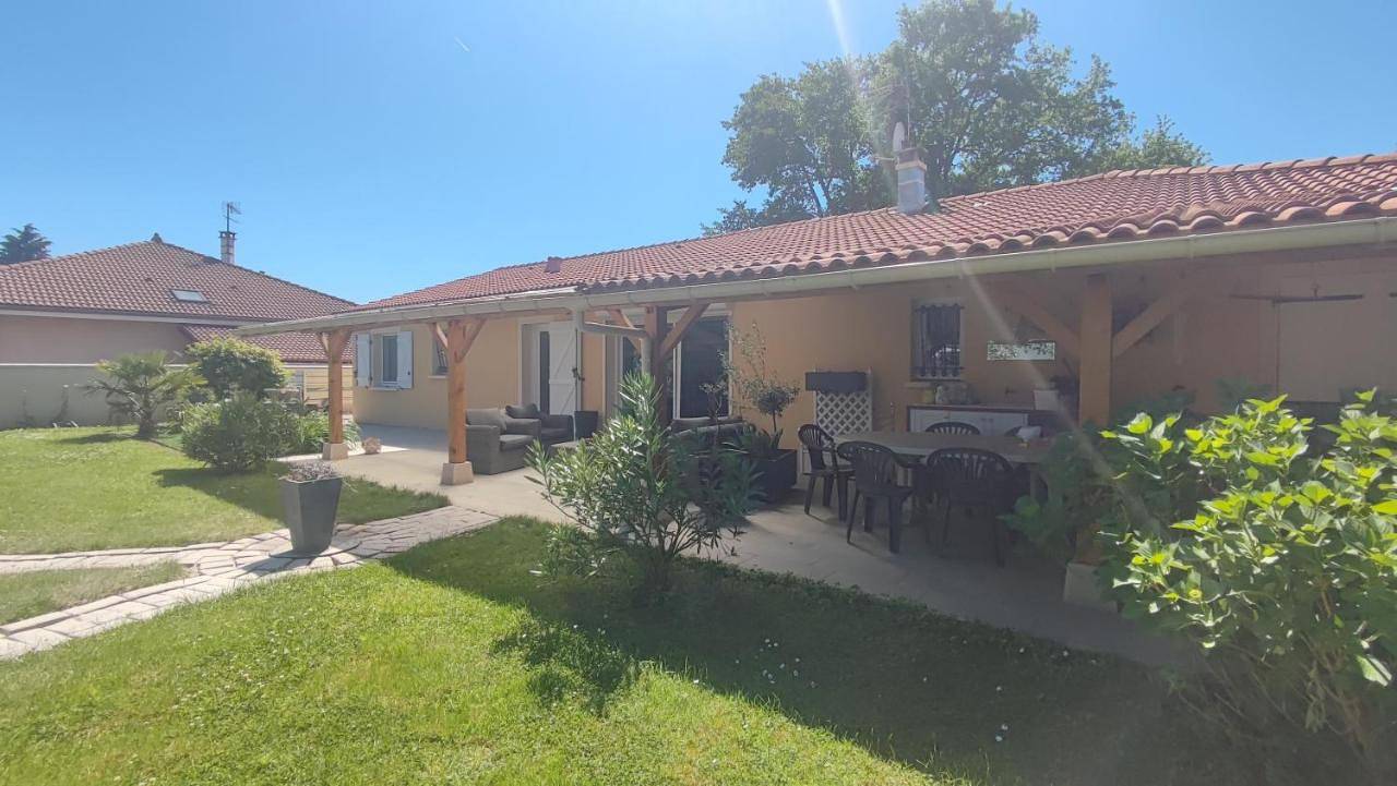 Quadruple Room with Garden View in Polliat, Région de Bourg-en-Bresse