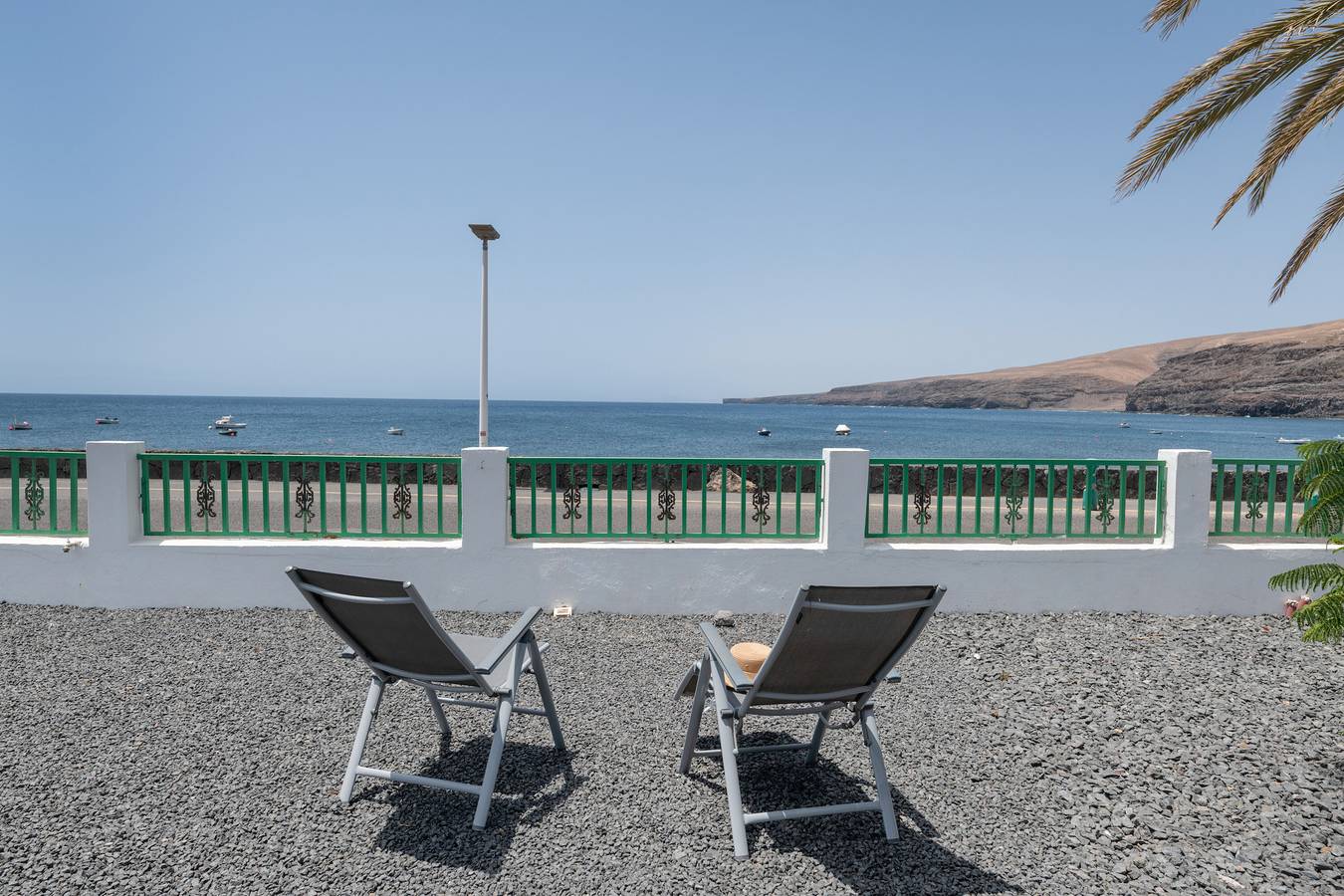 Apartamento entero, Vacaciones 'La Casa De La Playa' con vistas al mar, Wi-Fi y aire acondicionado in Quemada Beach, Lanzarote
