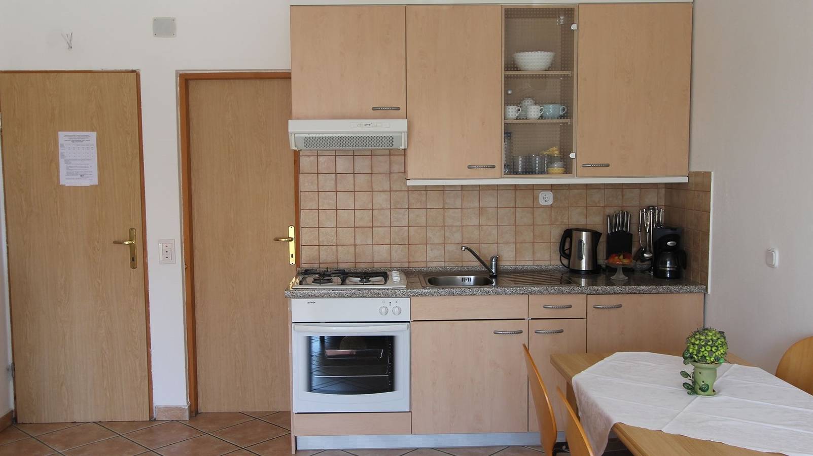 Ganze Wohnung, Ferienwohnung - Studio Grahovac 1 in Malinska auf der Insel Krk. in Malinska-Dubašnica, Krk