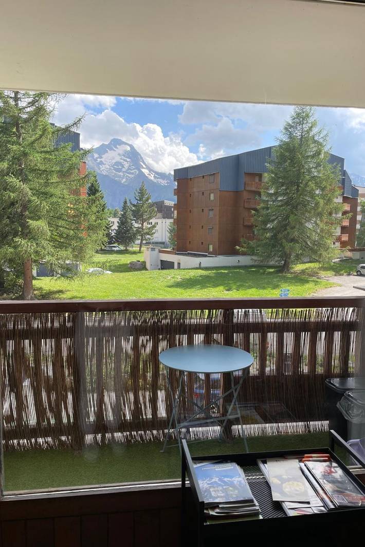 Gîte pour 4 personnes, avec balcon dans Office De Tourisme Des Deux Alpes Front De Neige - 2