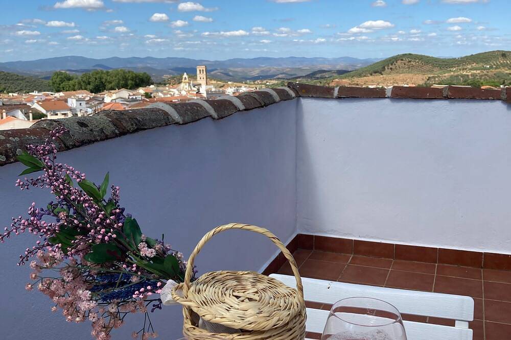 House with fireplace with the best views of Sierra Morena in Guadalcanal, Sierra Morena