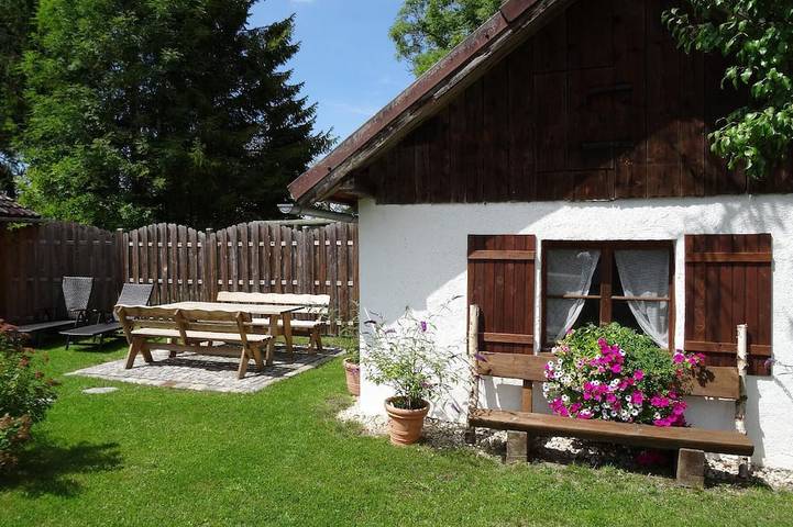 Ferienhaus für 6 Personen, mit Balkon und Terrasse sowie Garten in Neureichenau