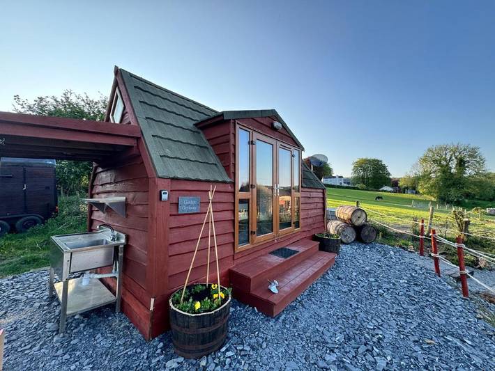Camping for 4 people, with Balcony and Terrace as well as Garden and View in the Lake District