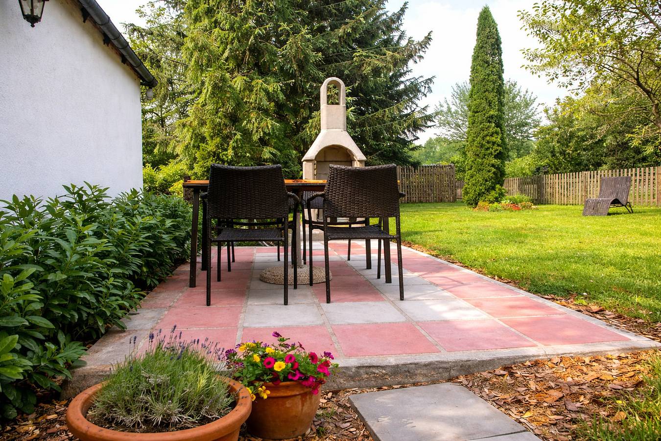 Charmantes Landhaus bei Dresden -mit Sauna, Billard, Garten, Terrasse mit Grill, Parkplatz -bis 3 Personen und 1 Baby in Haselbachtal, Oberlausitz-Niederschlesien