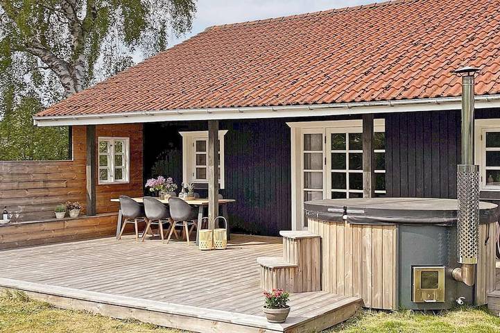 Ferienhaus für 7 Personen, mit Terrasse und Whirlpool sowie Sauna, mit Haustier in Grenå Strand