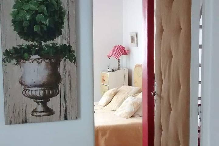 Gîte pour 2 personnes, avec Terrasse ainsi que Jardin et Piscine à Ossès - 2