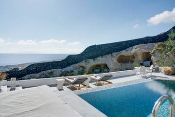 Apartment for 5 People in Santorini, Cyclades, Photo 1