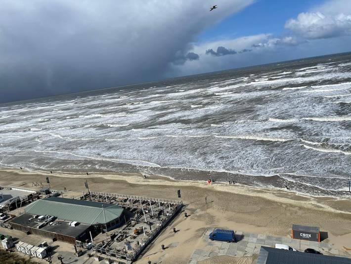 Ferienwohnung für 3 Personen, mit Balkon und Terrasse sowie Ausblick in Zandvoort