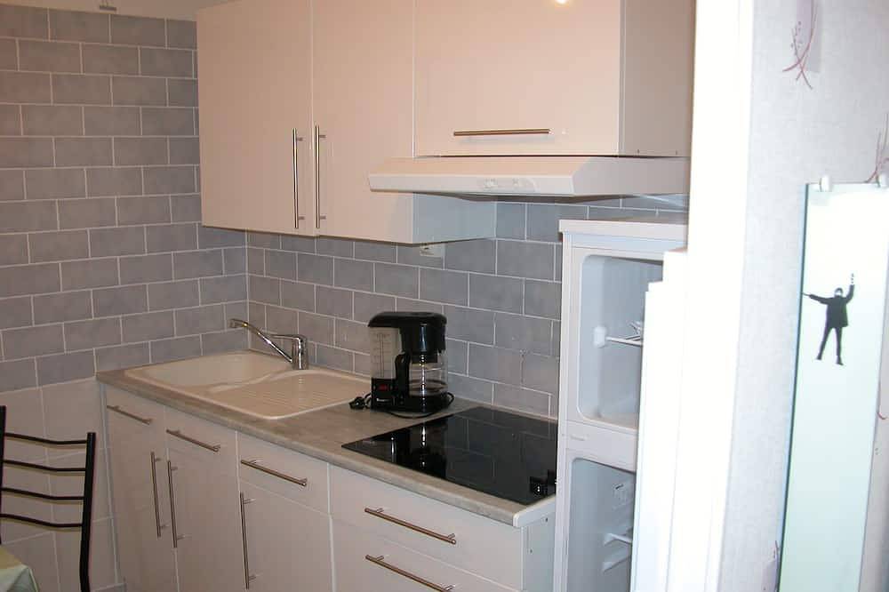 Apartamento entero, Alquila hermoso estudio en 2 estrellas Nn in Néris-les-Bains, Región de Montluçon