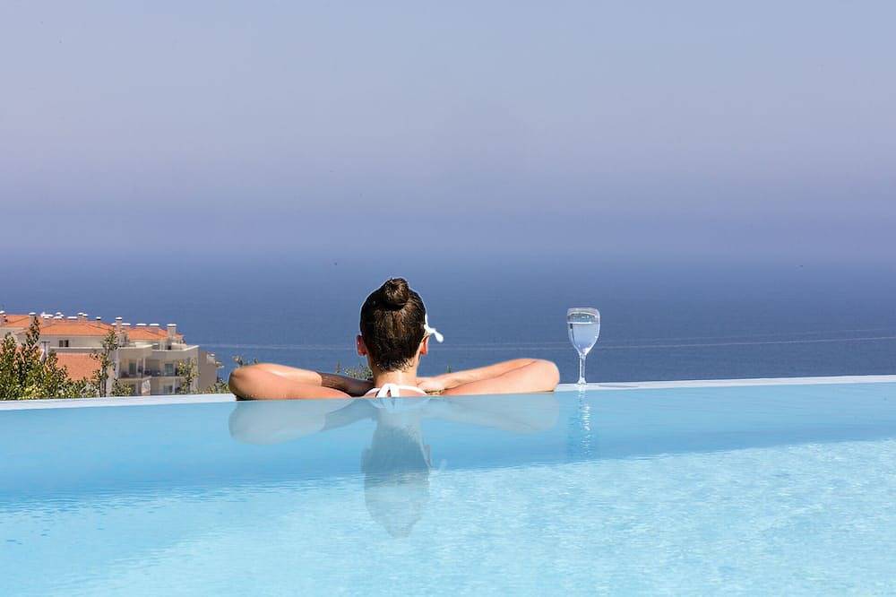 Ericeira Hills- De Luxe Villa With Heated Pool Against The Atlantic in Ericeira, Lisbon District
