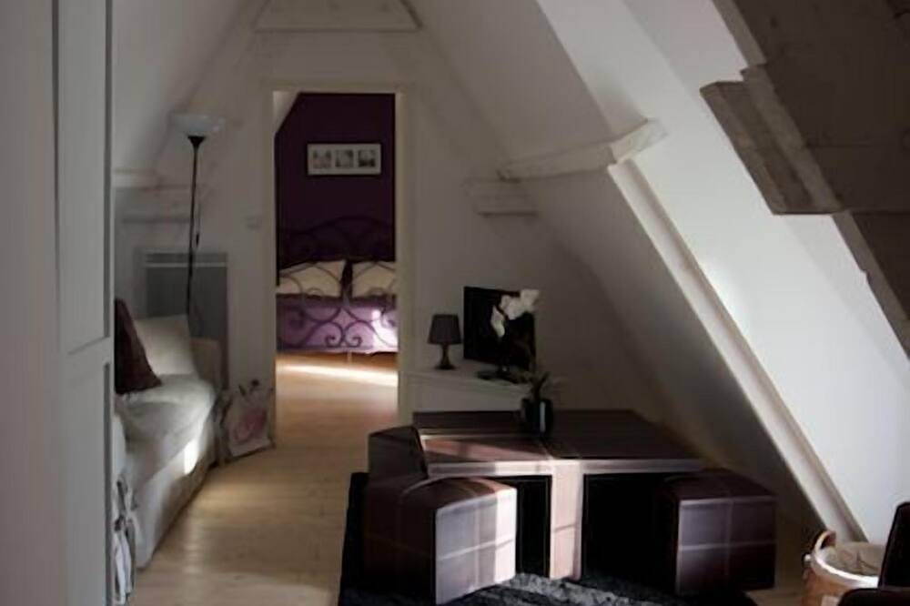 Gîte de 6 personnes avec Spa intérieur et piscine extérieure 2 nuits minimums in Saint-Éloi-de-Fourques, Région de Bernay