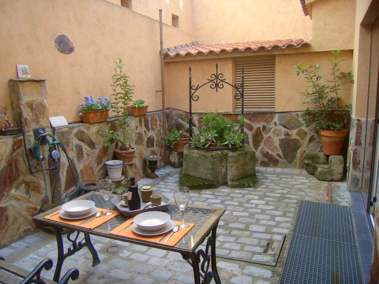 Entire apartment, Two-Bedroom Apartment with Terrace and Indoor pool- Calle Gibraltar 18 in Centro (Salamanca), Salamanca