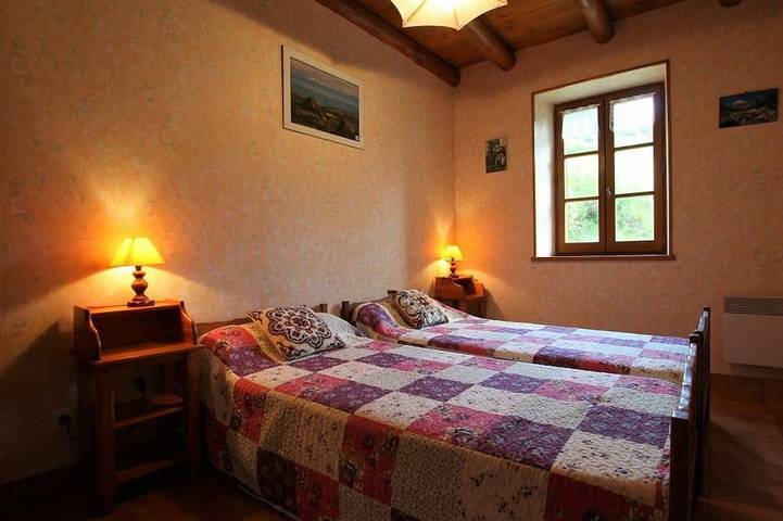 Gîte pour 6 personnes, avec jardin, animaux acceptés à Allègre - 2