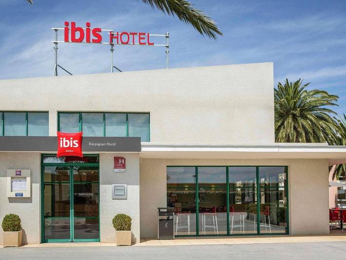 Hôtel pour 3 personnes, avec Terrasse et Jardin ainsi que Bassin pour enfant et Piscine