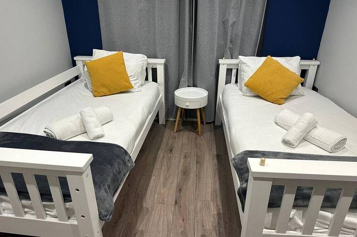Entire apartment, Jacuzzi Cottage in Watford - Quiet and relaxing in Hertfordshire