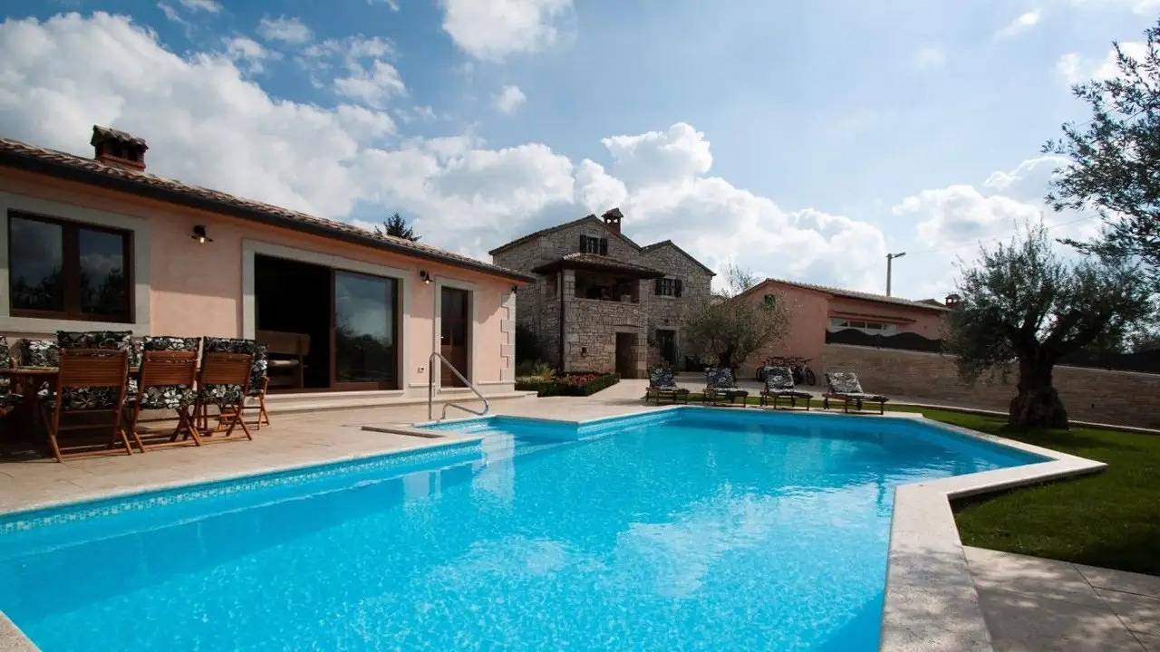 Villa für 12 Personen (220 m²) in Višnjan in Anzici, Zentralistrien