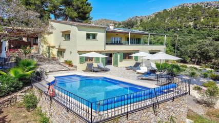 Villa in Pollença, Serra de Tramuntana für 9 