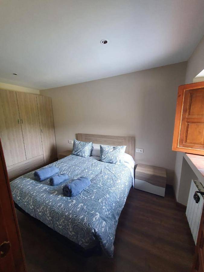 Casa de vacaciones para 17 personas, con jacuzzi y balcón en Las Merindades - 4