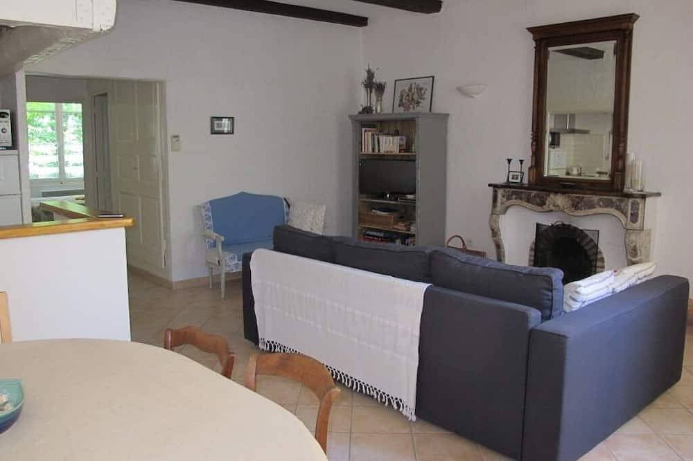 Ganze Wohnung, Charming apartment at the foot of the Luberon ochres in Rustrel, Regionaler Naturpark Luberon