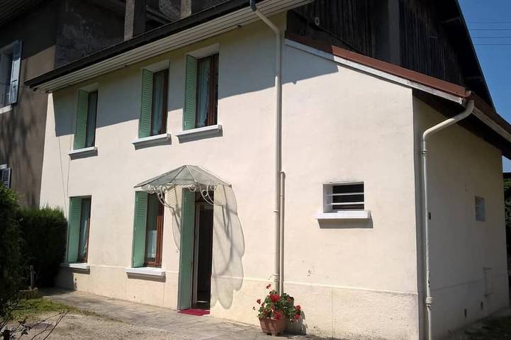 Gîte pour 5 personnes, avec terrasse et jardin à Cognin