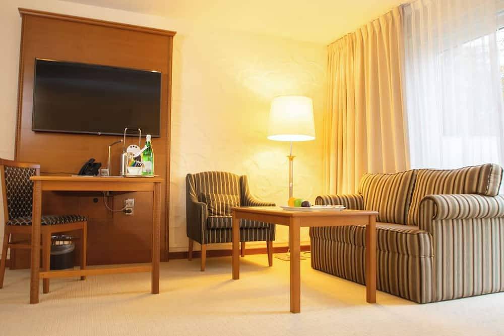 Gorgeous Twente Garden-View Room for Your Peaceful Stay - w/ Private Sun Terrace in Ootmarsum, Twente