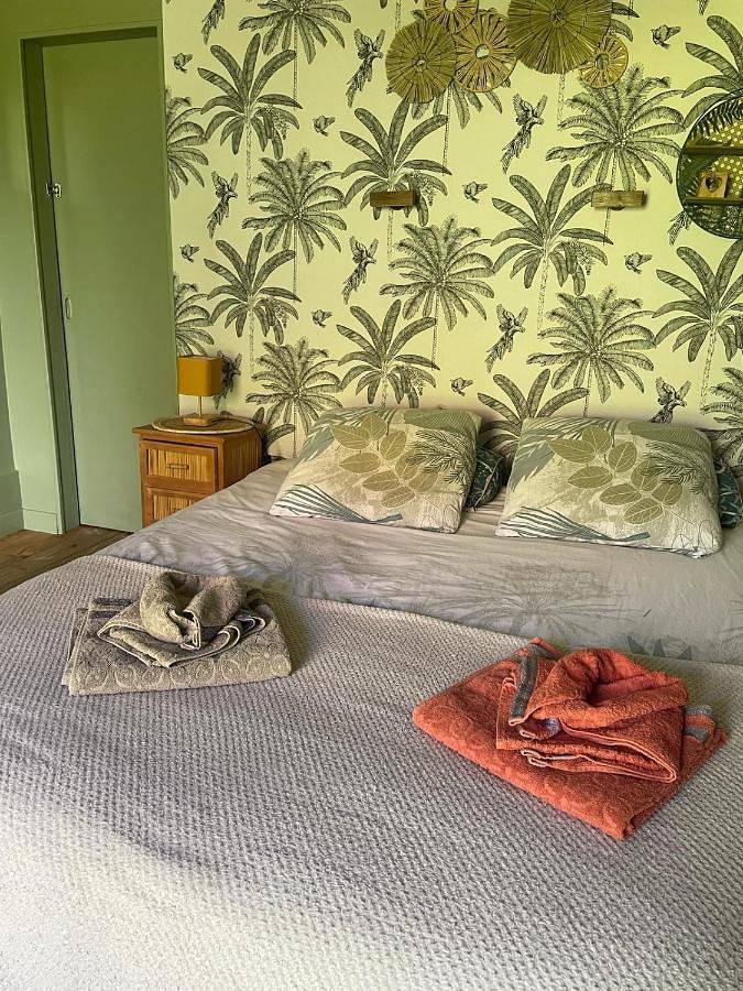 Chambre d’hôte pour 3 personnes, avec balcon et vue