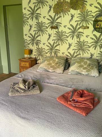 Chambre d’hôte pour 3 personnes, avec balcon et vue à Vuillafans