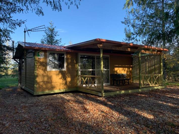 Camping pour 2 personnes, avec Terrasse et Jardin ainsi que Piscine et Vue