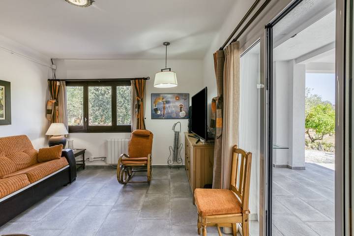 Apartamento entero, "Apartamento pie de jardín en Roses" con terraza y Wi-Fi in El Mas Boscá, Roses
