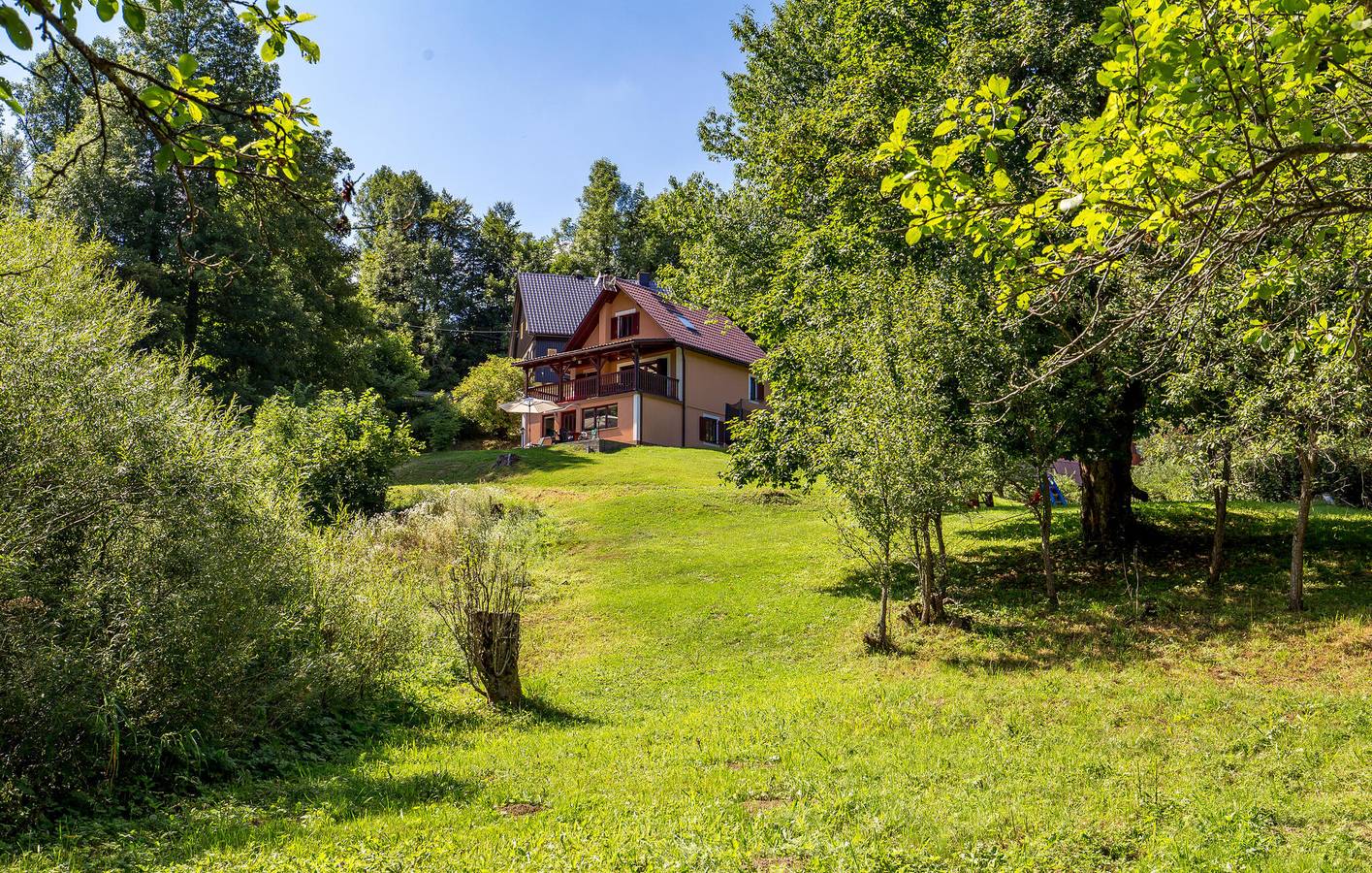 Ganze Ferienwohnung, Gemütliche Ferienwohnung mit Pool, Parkplatz und WLAN in Primorje-Gorski Kotar