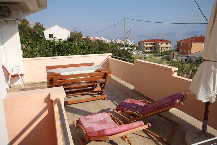 Ferienwohnung für 4 Personen, mit Balkon/Terrasse, mit Haustier auf Pag