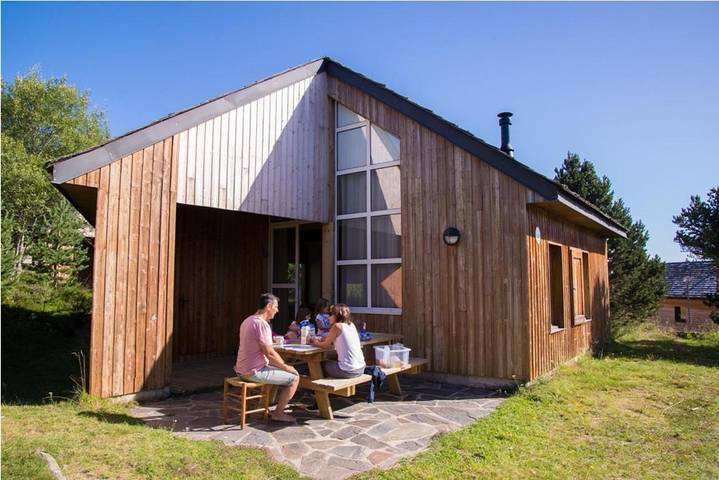 Gîte pour 6 personnes, avec terrasse et jardin à Saint-Paul-le-Froid - 2
