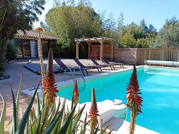 Gîte pour 4 personnes, avec terrasse ainsi que piscine et jardin à Montegrosso