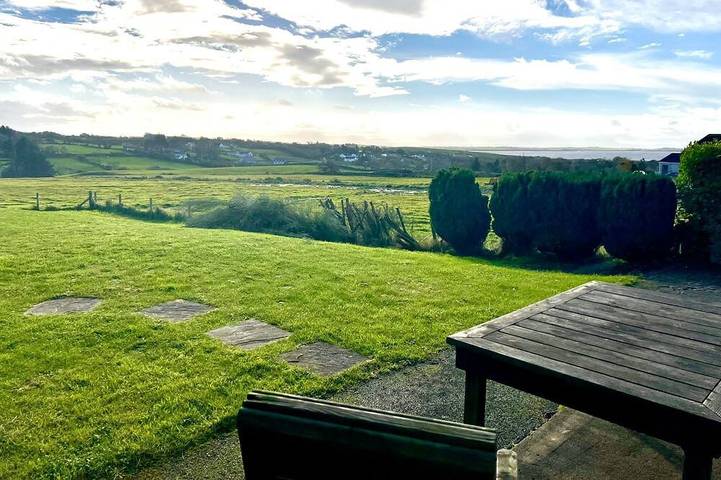Holiday home for 6 people, with garden in Donegal