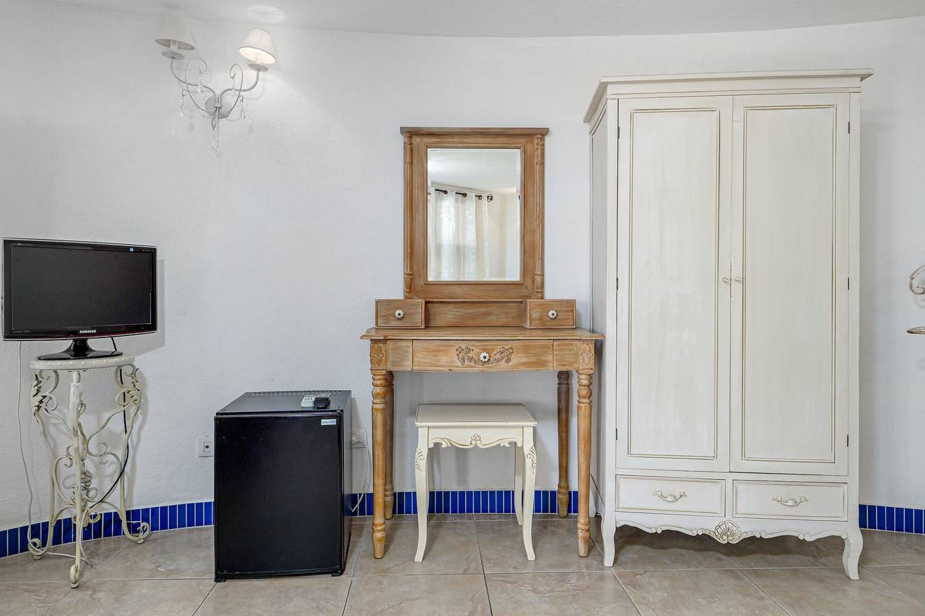 Zimmer 'M1 Bouganville Vista Mare' mit Meerblick, Gemeinschaftspool und privater Terrasse in Villaggio Marineledda, Costa Smeralda
