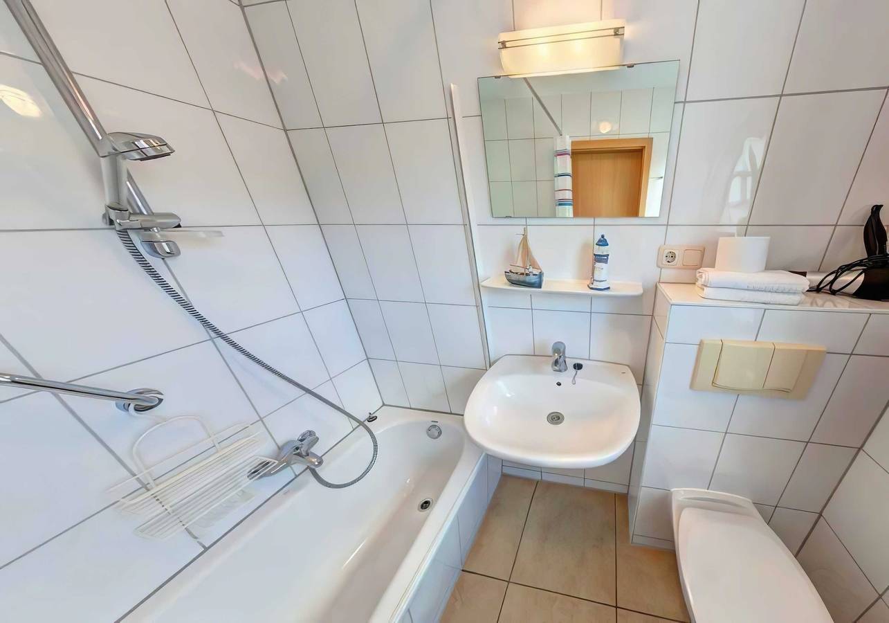 Ganze Ferienwohnung, Villa zur Sonneninsel, App. 07 in Drei Kaiserbäder, Heringsdorf