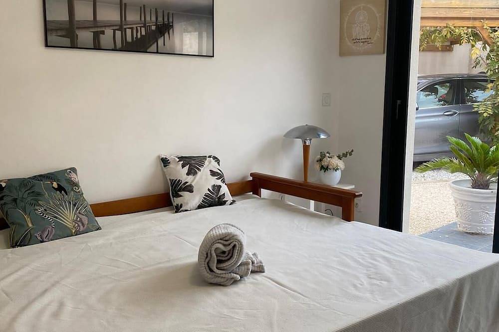 Villa with heated pool, 8 per, 4 bdrms in Roujan, Region de Béziers