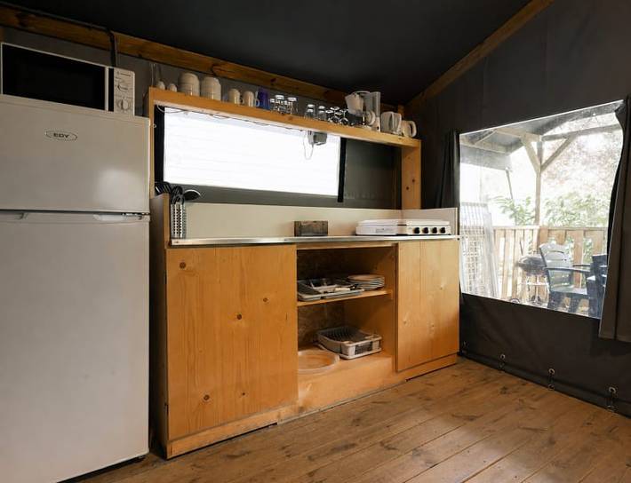 Camping für 4 Personen, mit Balkon/Terrasse und Terrasse in der Verdonschlucht - 2