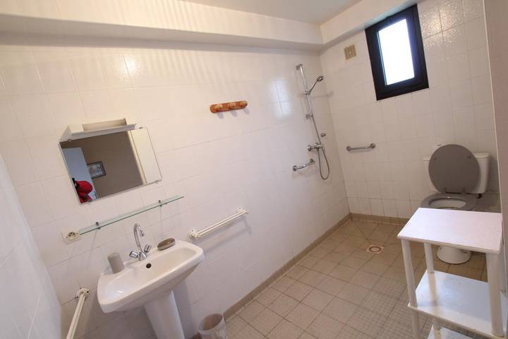 Gîte pour 6 personnes, avec jardin, animaux acceptés à Gouville-sur-Mer - 4