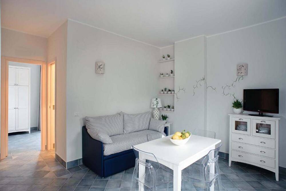 Entire apartment, Wohnung Loggia in Vibonati, Cilento