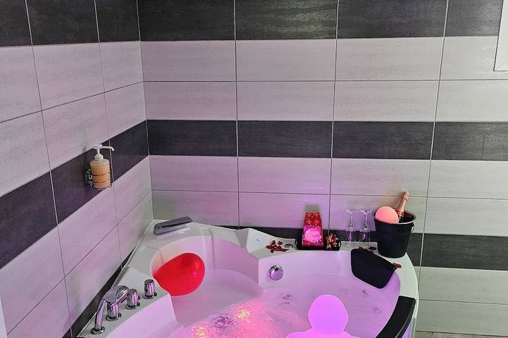 Maison de vacances pour 6 personnes, avec Jacuzzi ainsi que Terrasse et Jardin à Cornebarrieu