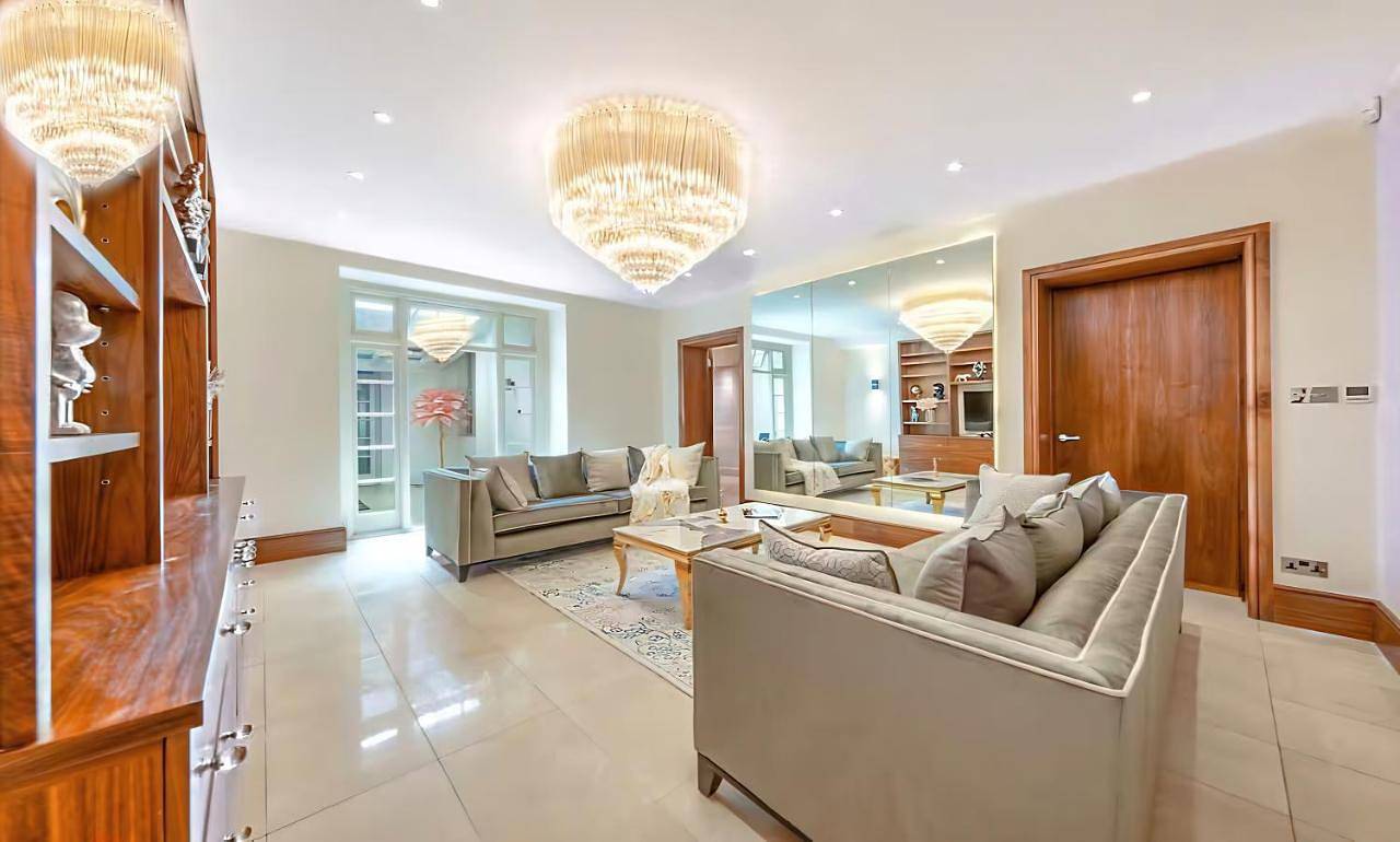 Apartamento entero, 250 Sqm Mega Mansion in Kensington y Chelsea, Londres