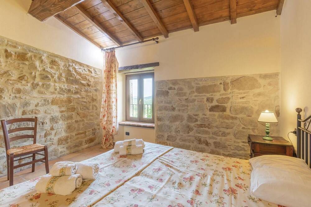 Entire apartment, Pet friendly apartment in Gubbio, Umbria